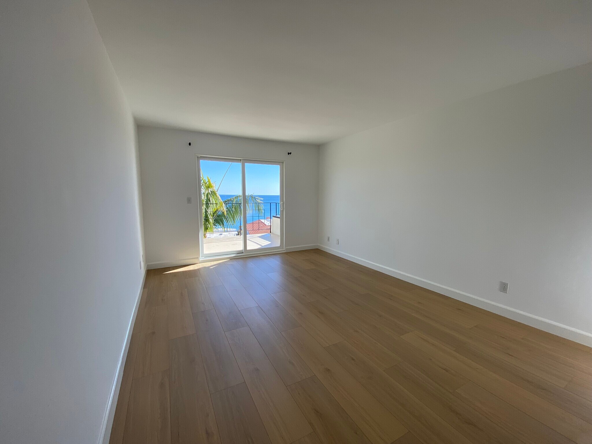 Building Photo - 18139 Coastline Dr