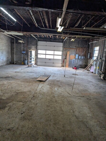 Building Photo - 1140 Allegheny St