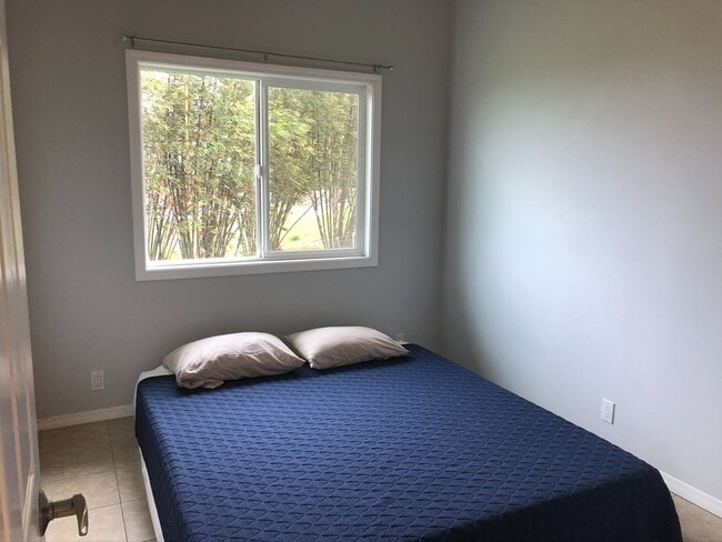 Building Photo - Gorgeous Ocean View Home. Unfurnished 1 Bed, 2 Ba, w/ 2-Car Garage on 1.145 acres