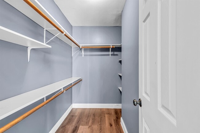 Building Photo - 2634 Peckham St