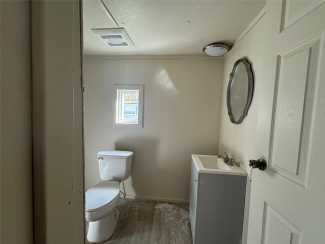 Building Photo - 761 NY-369