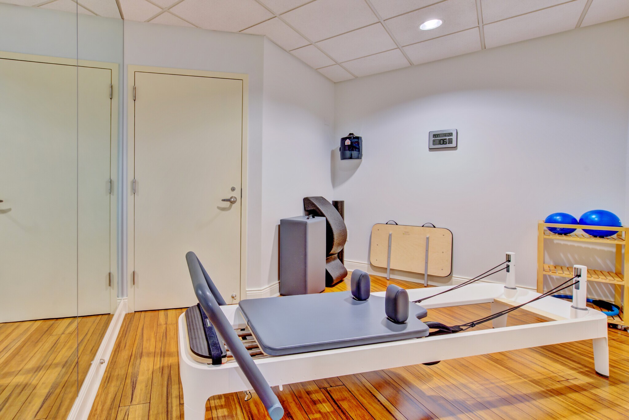 Building Photo - 848 Brickell Key Dr