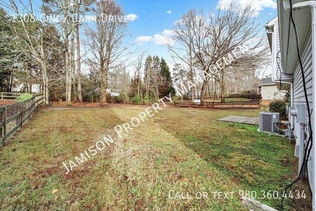 Building Photo - 1308 Cindy Carr Dr