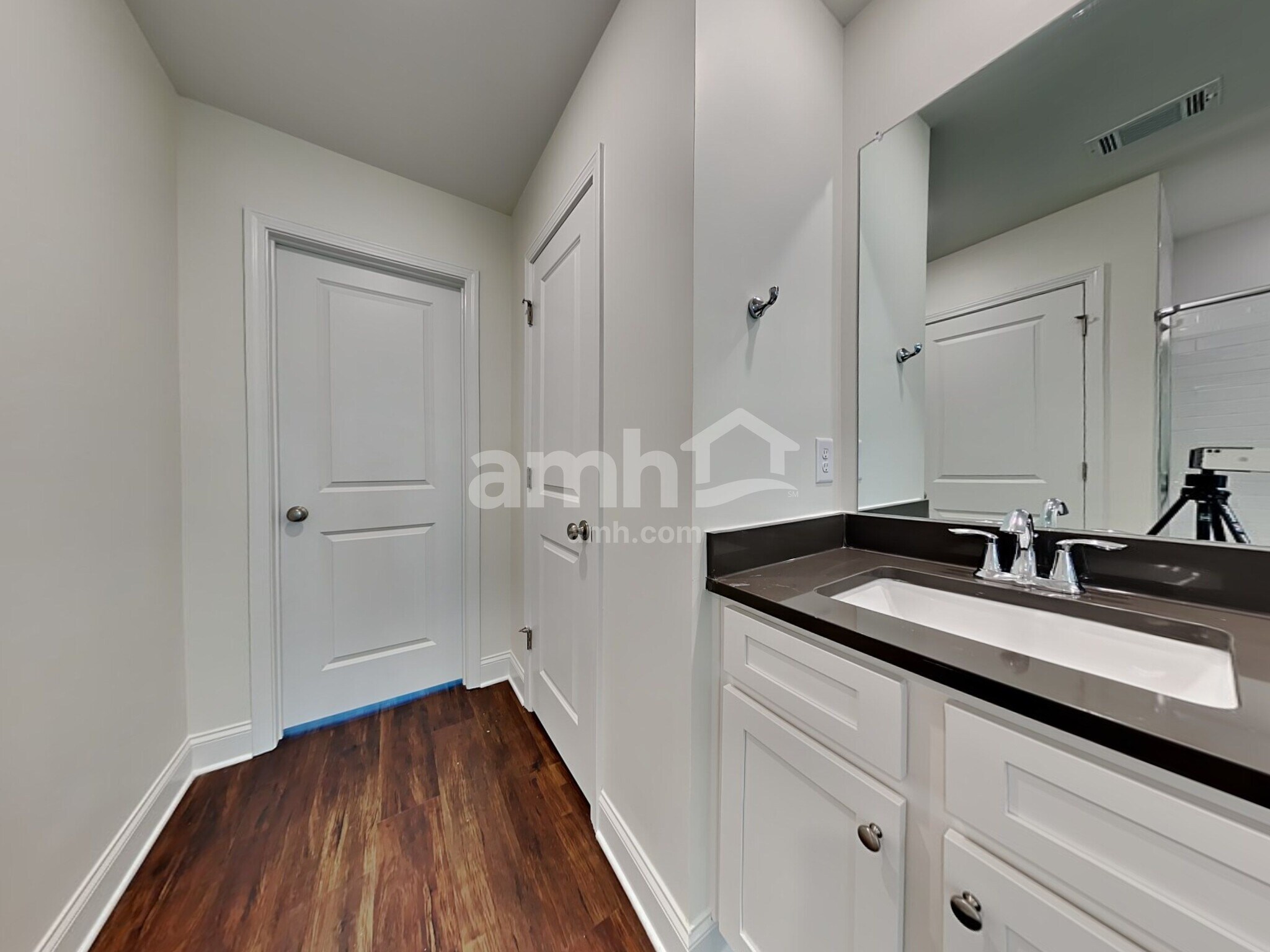 Building Photo - 4010 Chivalry Dr