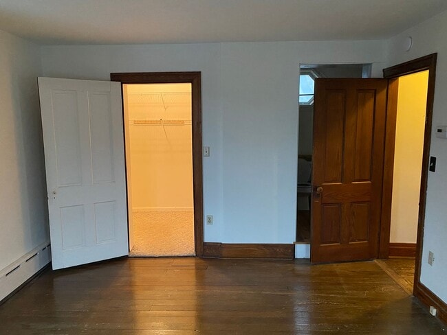 Building Photo - Spacious Manheim 3 Bedroom, 2 Bath House