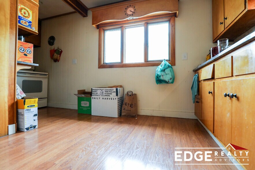 Building Photo - 24 Lyne Rd