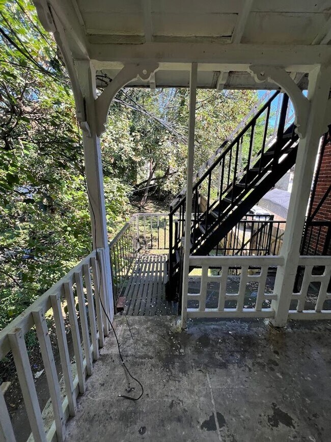 Building Photo - 1513 Perkiomen Ave
