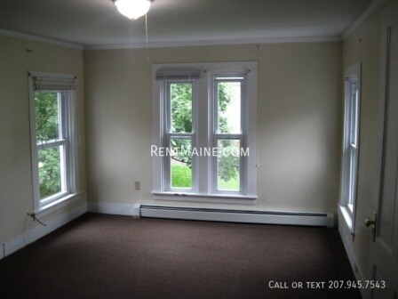 Building Photo - 391 Buck St