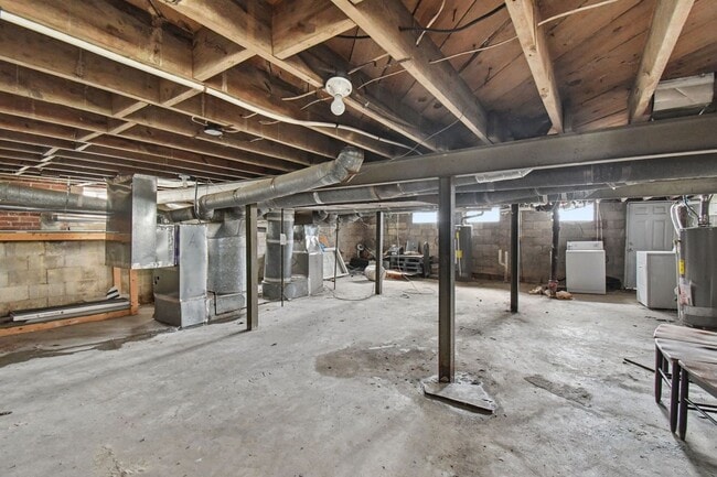 Building Photo - 375 S Chase Ave