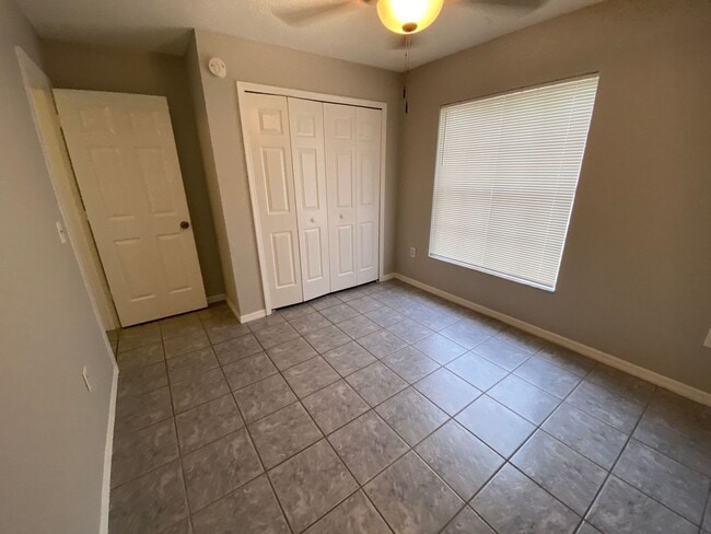 Building Photo - 3 Bedroom 2 Bath Home in East Orlando for Rent