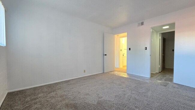 Building Photo - 4917 N 73rd St
