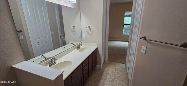 Building Photo - 1068 Kilkenny Ln