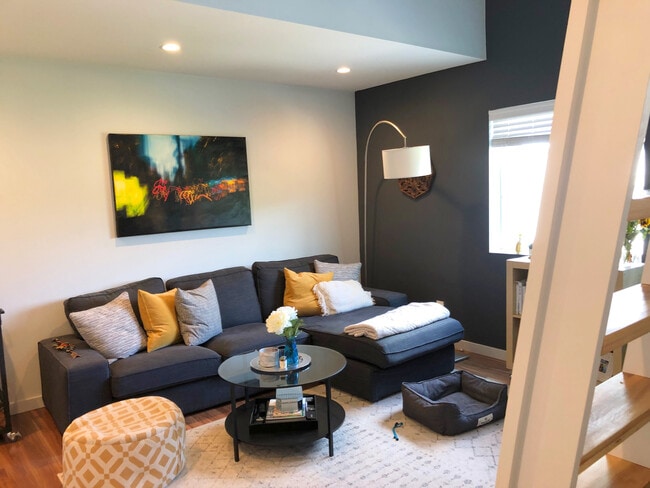 Building Photo - 2147 North Pennsylvania Street