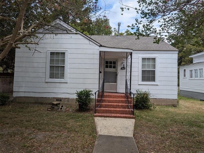 Building Photo - 902 W Tuskeena St