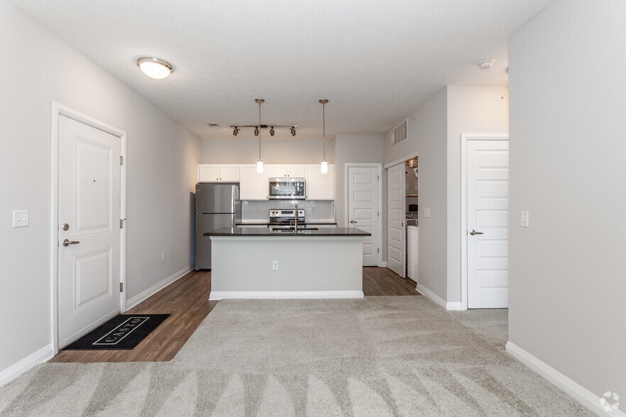 1BR, 1BA - 676SF - Whetstone - Living Room - Graceland Flats