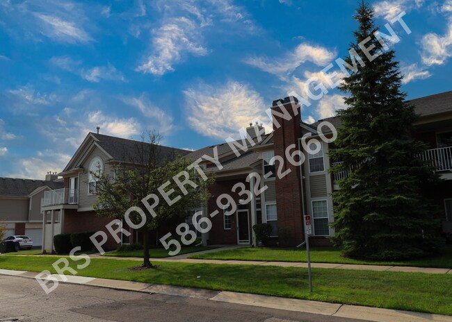 Building Photo - Clinton Township 2 bedroom 2 bath Condo