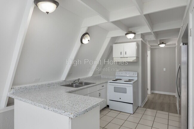 Building Photo - 1696 Johnson Rd