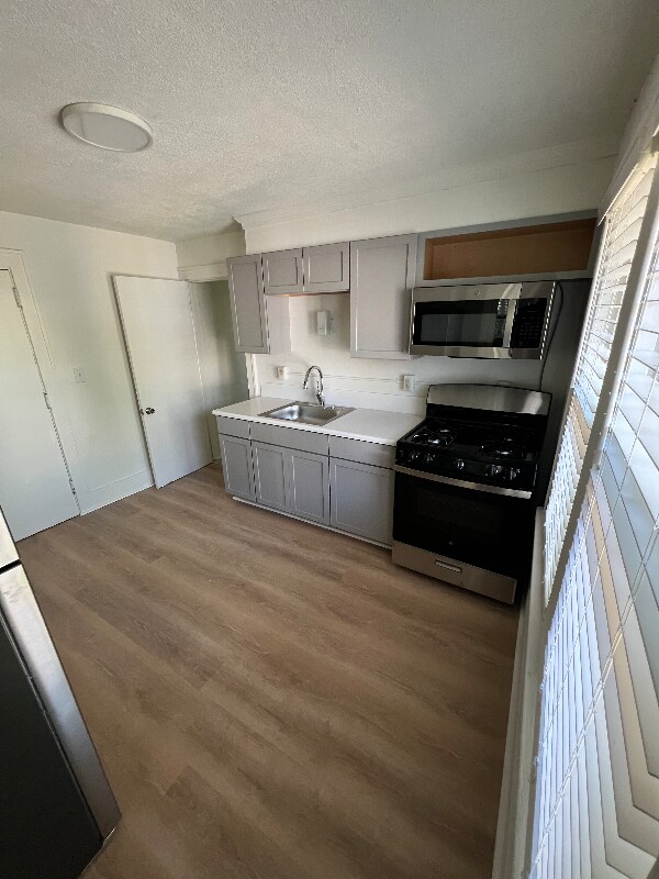 Building Photo - 420 Davis St