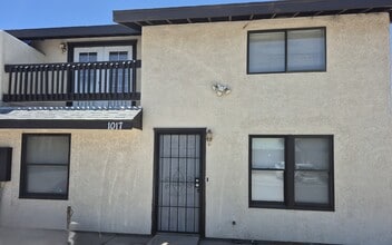 Building Photo - 1017 N 6th Ave