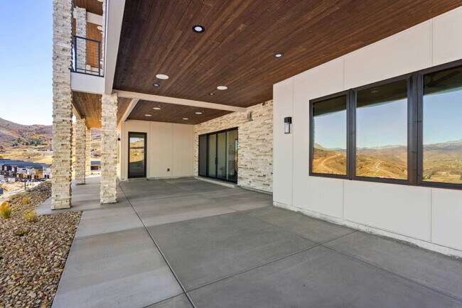 Building Photo - 3683 E Huntley Wy
