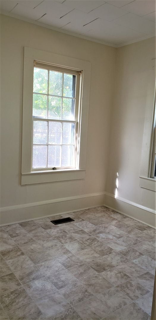 Building Photo - 1211 N Main St