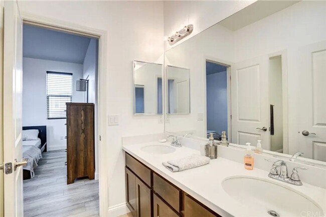 Building Photo - Spacious 4-Bedroom Corner-Lot Home w/ Smar...