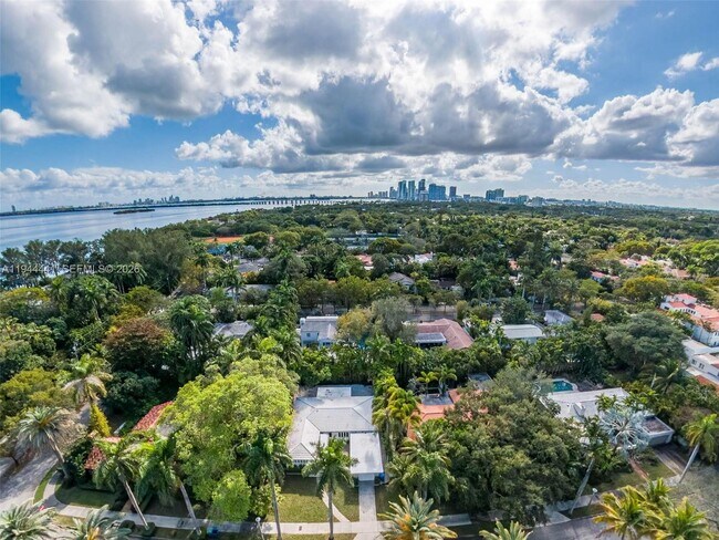 Building Photo - 680 NE 57th St