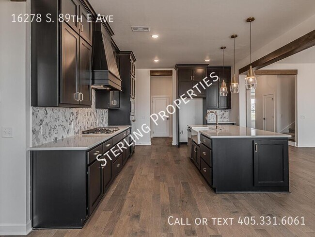Building Photo - 16278 S 89th E Ave