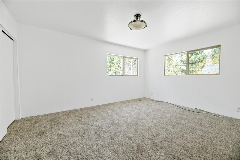 Building Photo - 383 Catalina Rd