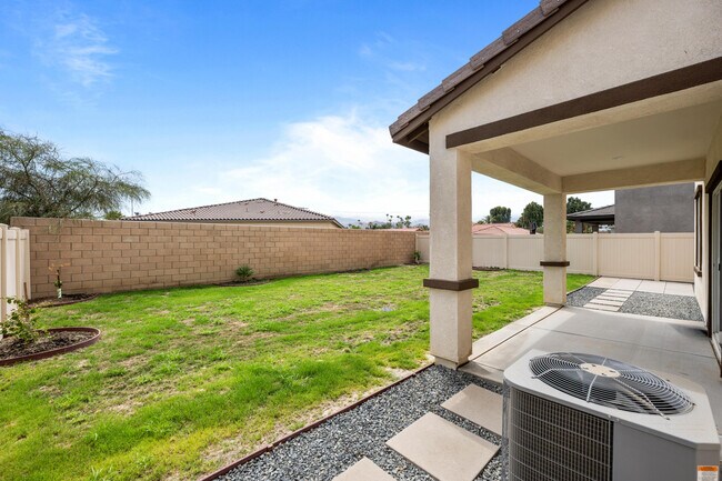Building Photo - 80425 Enclave Ct