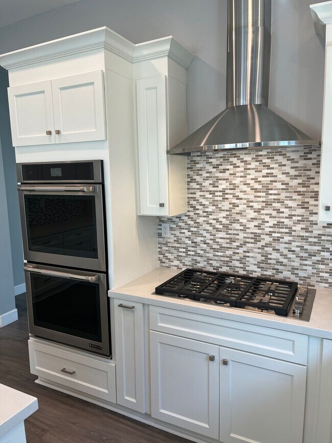 Building Photo - Gorgeous 4 Bedroom 3 Bathroom Single Level New Construction Home in Northeast Santa Rosa