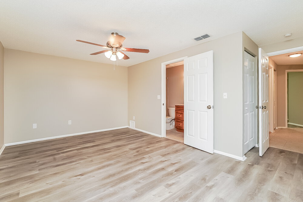 Building Photo - 633 Timber Bay Cir W