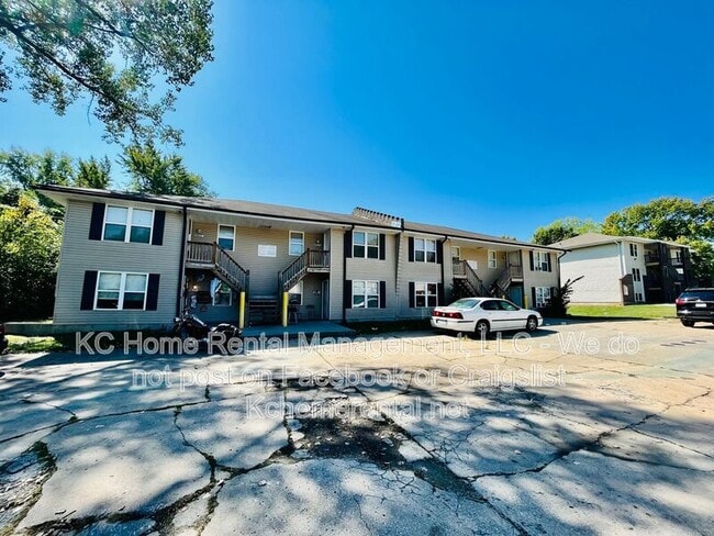 Building Photo - 9223 E 54th St