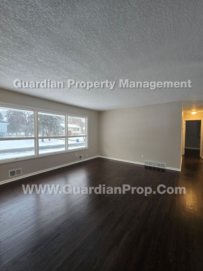 Building Photo - Available now! House with LVP flooring and new carpet, Walk Out Patio, fenced yard, 2 car attache...