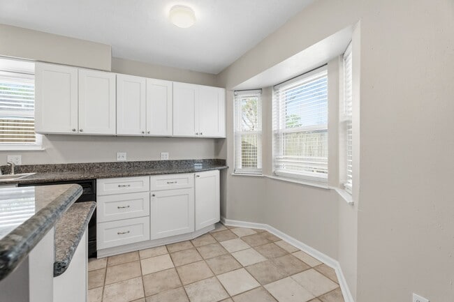 Building Photo - 3214 White Sail