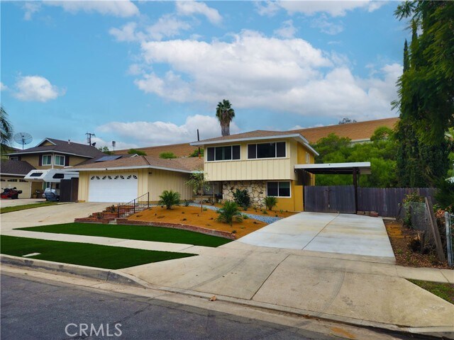 Building Photo - 2523 Deerpark Dr