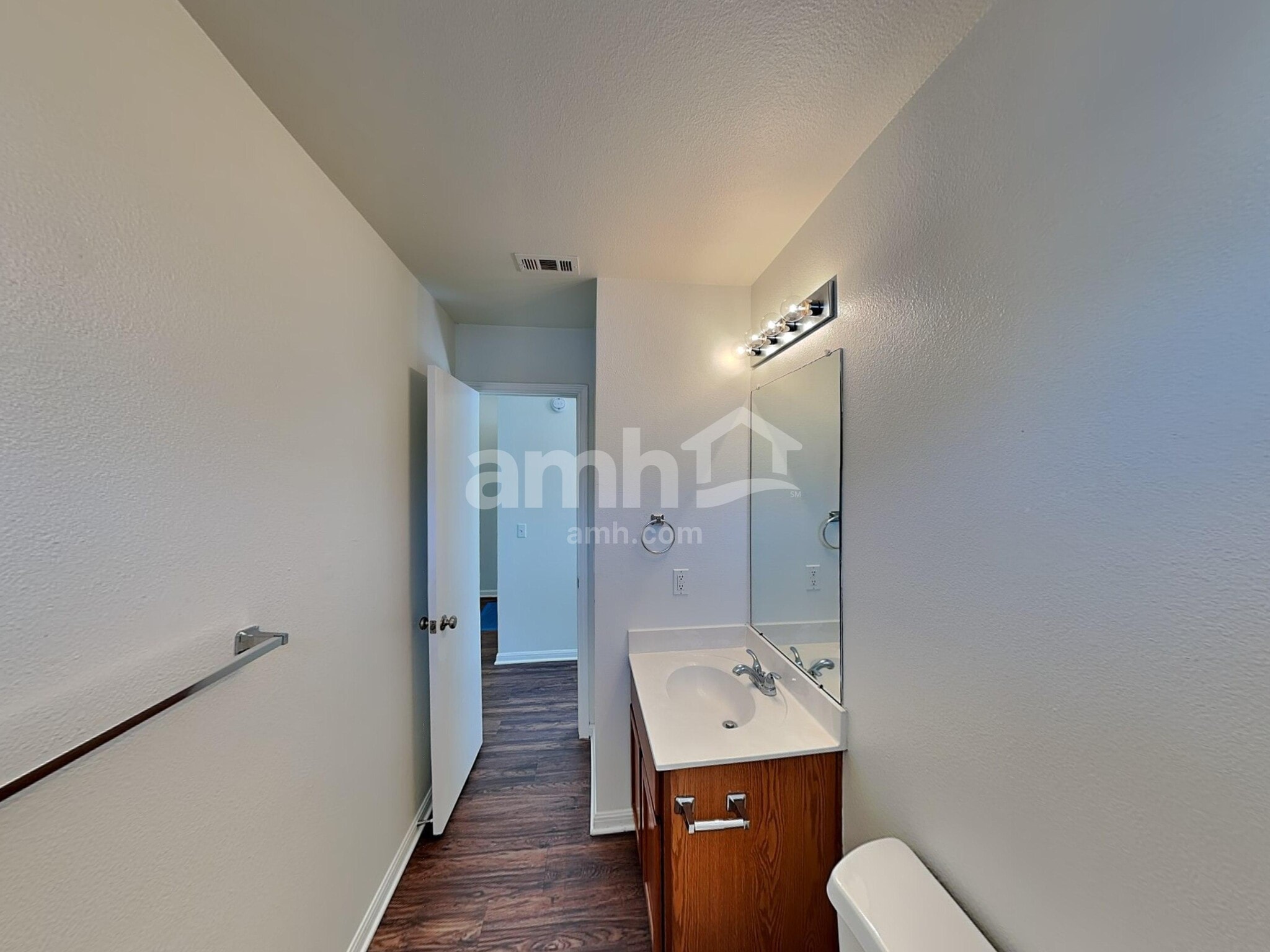 Building Photo - 386 Stennis