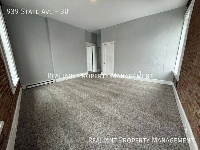 Building Photo - 939 State Ave