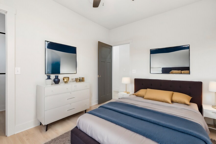 Bedroom-1 - 614 Vincennes St
