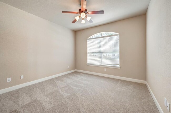 Building Photo - 10411 Winding Green Dr