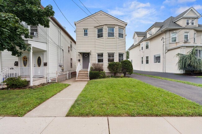 Building Photo - 49 Livingston Ave