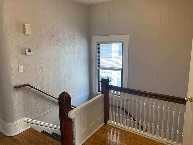 Building Photo - 3136 Lyndale Ave S