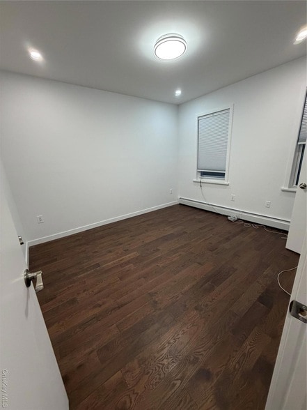 Building Photo - 609 Ovington Ave