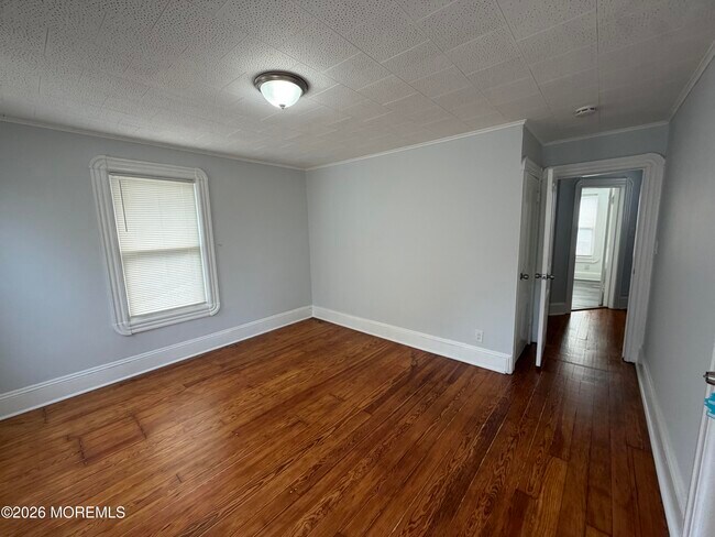 Building Photo - 368 Carr Ave