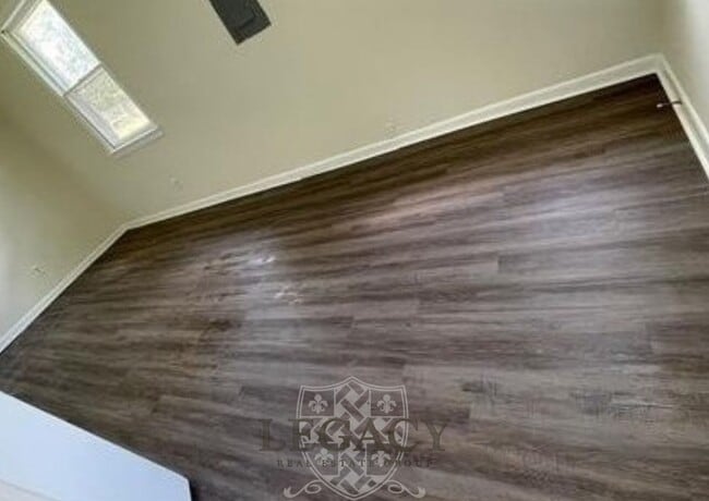 Building Photo - 8705 Saundersville Rd