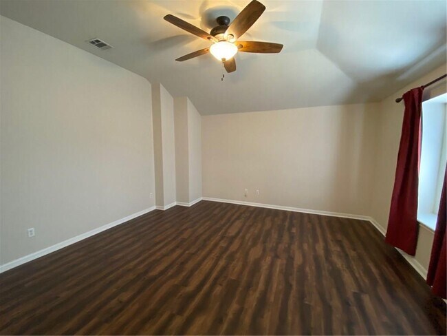 Building Photo - 8811 Glen Canyon Dr