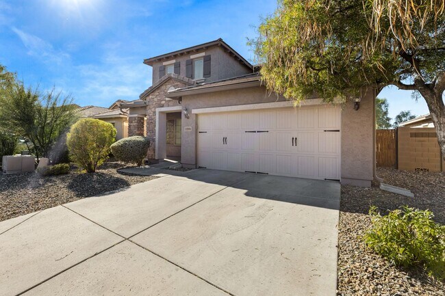 Building Photo - Gorgeous 4 Bedroom Home in Phoenix!