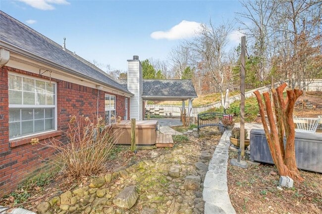 Building Photo - 135 Saltcreek Point NE