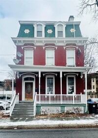 Building Photo - 19 S Bridge St