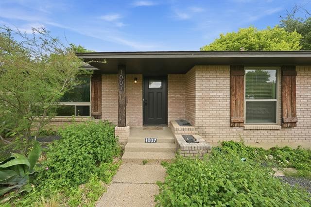 Building Photo - 1007 Golden Trophy Dr